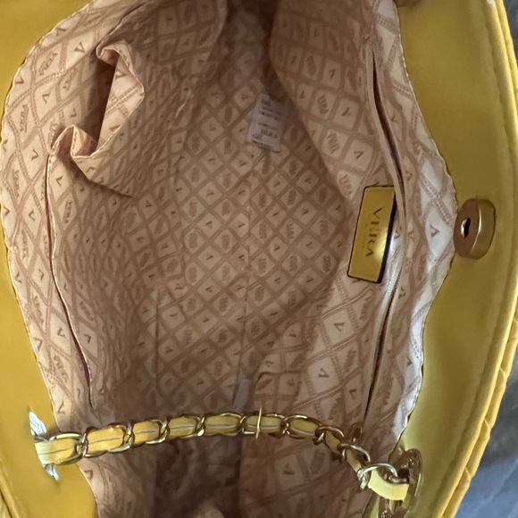 Vera New York Woven Tote 👜 - Picture 2 of 6